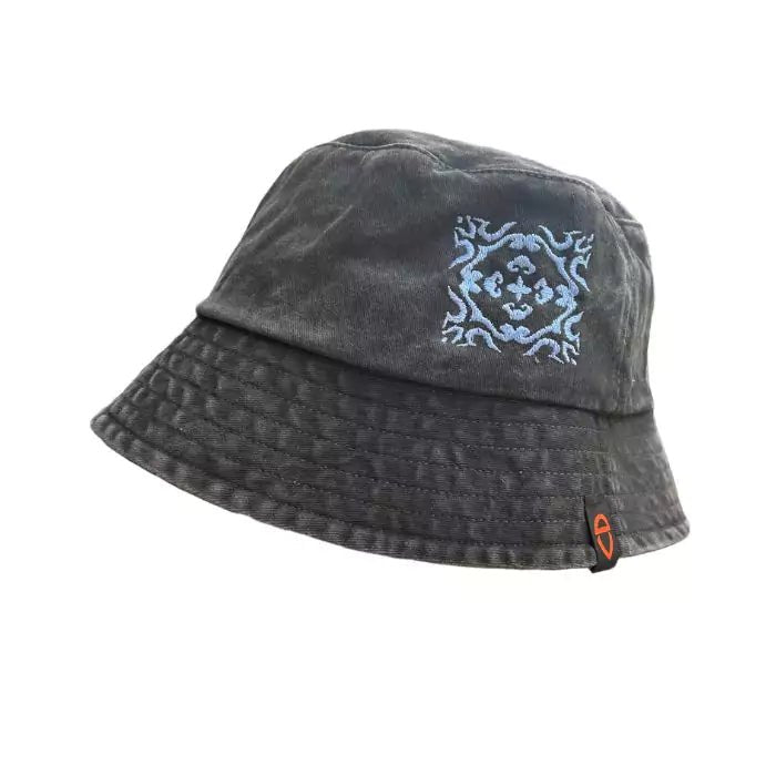 washed-out bucket hat in organic cotton and embroidered azulejos