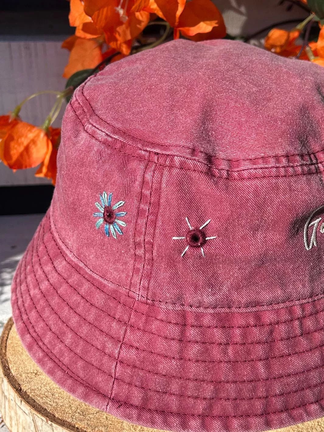embroidered bucket hat good vibes only