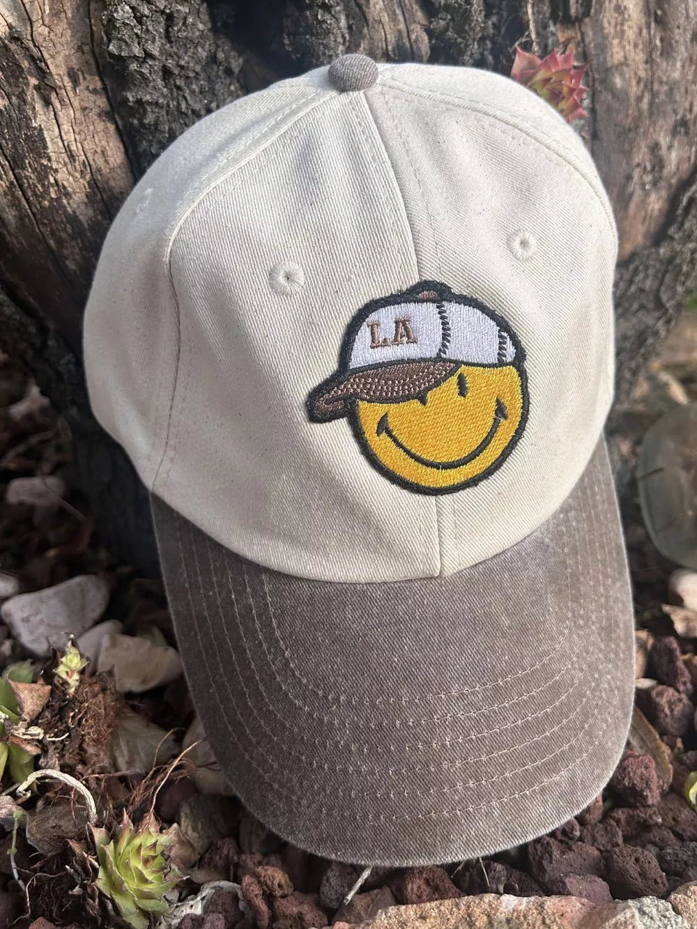 embroidered smile LA patch two tone baseball cap