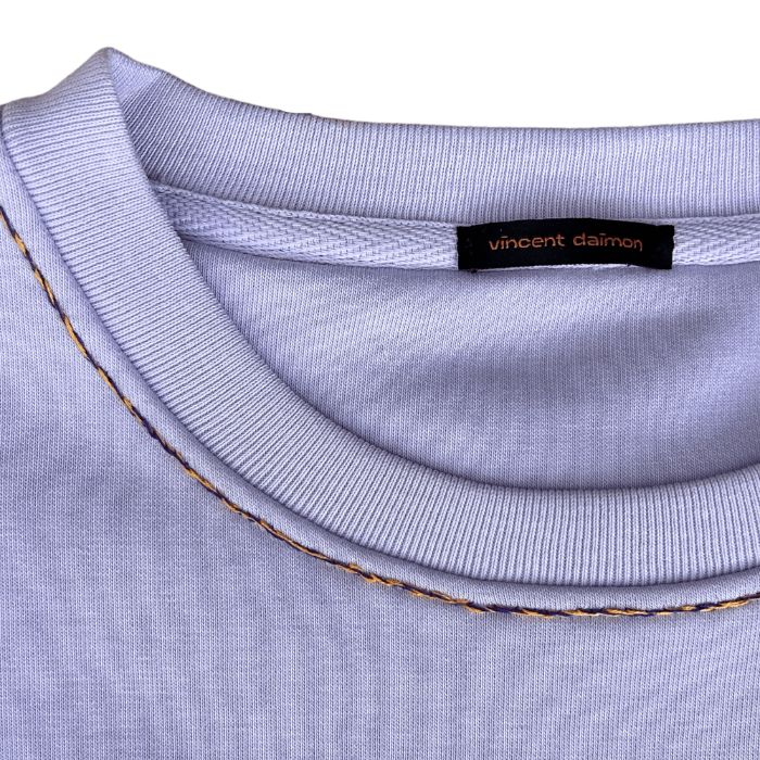 Sustainable eco-friendly lavander embroidered sweatshirt made of organic cotton and recycled polyester