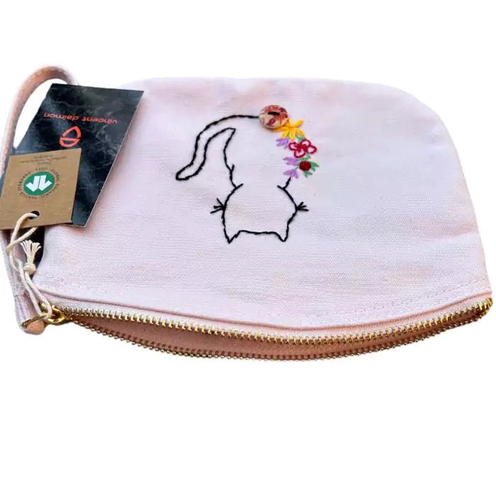 pink organic cotton pochette with a cat with flowers embroidered